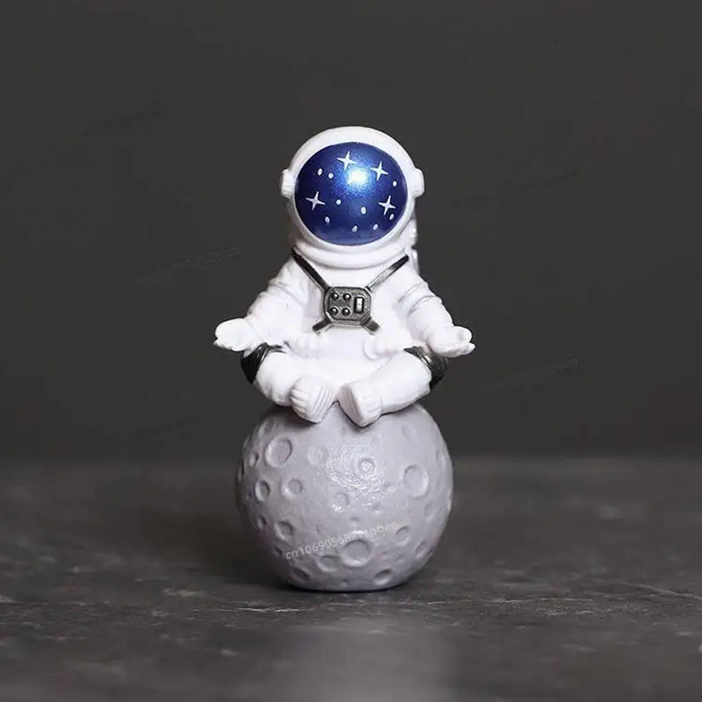 Attractive Outer Space Astronaut Statue For Home Decor Bulk