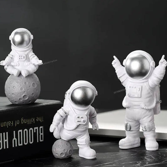 Attractive Outer Space Astronaut Statue For Home Decor Bulk