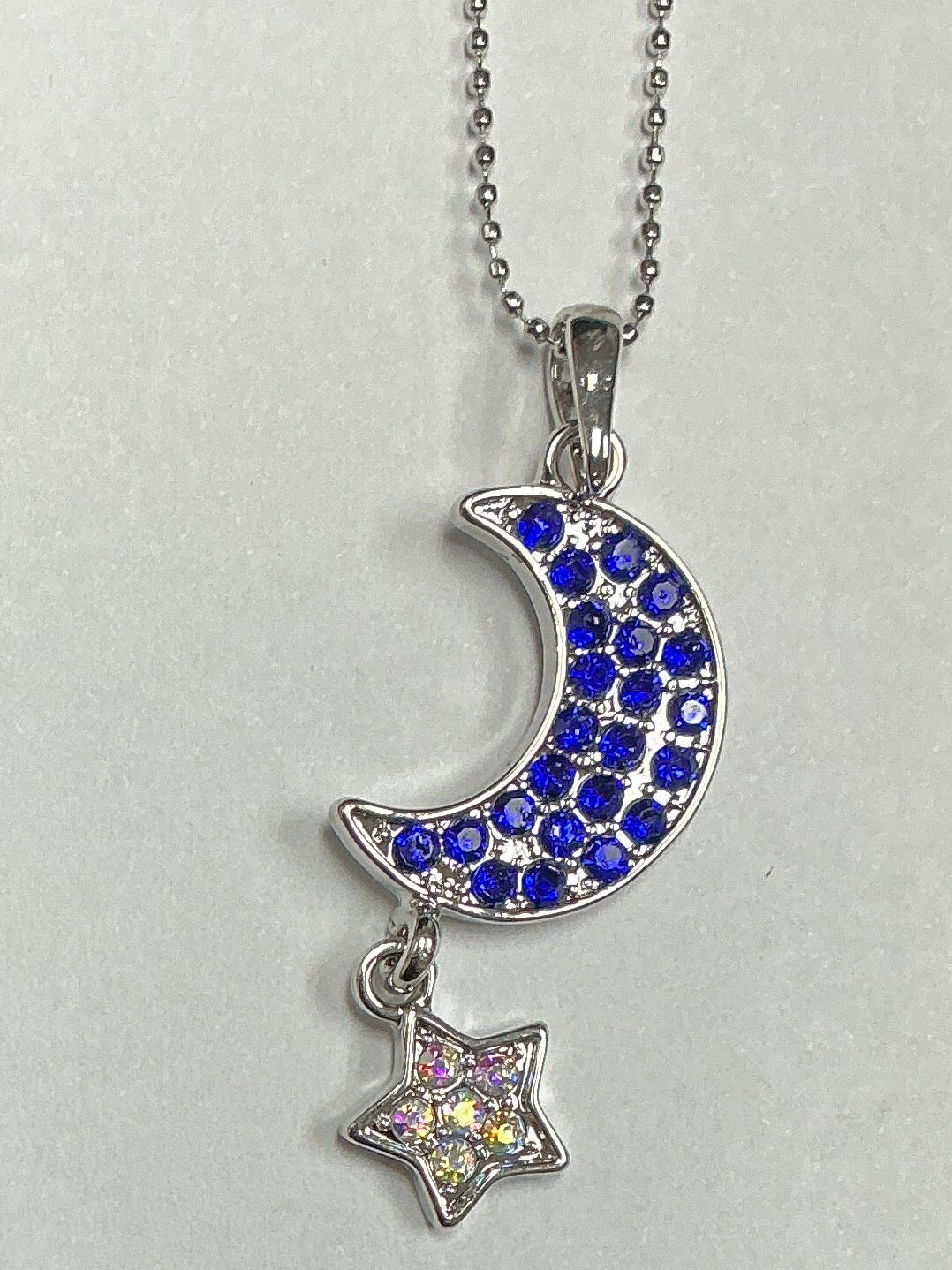 Necklace w/Rhinestone Moon & Star