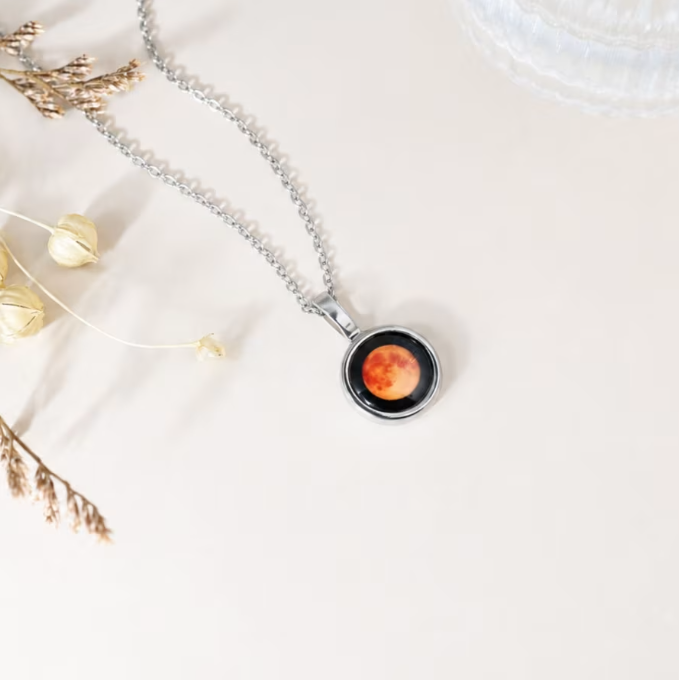 Harvest Moon Sky Light Moonglow Necklace